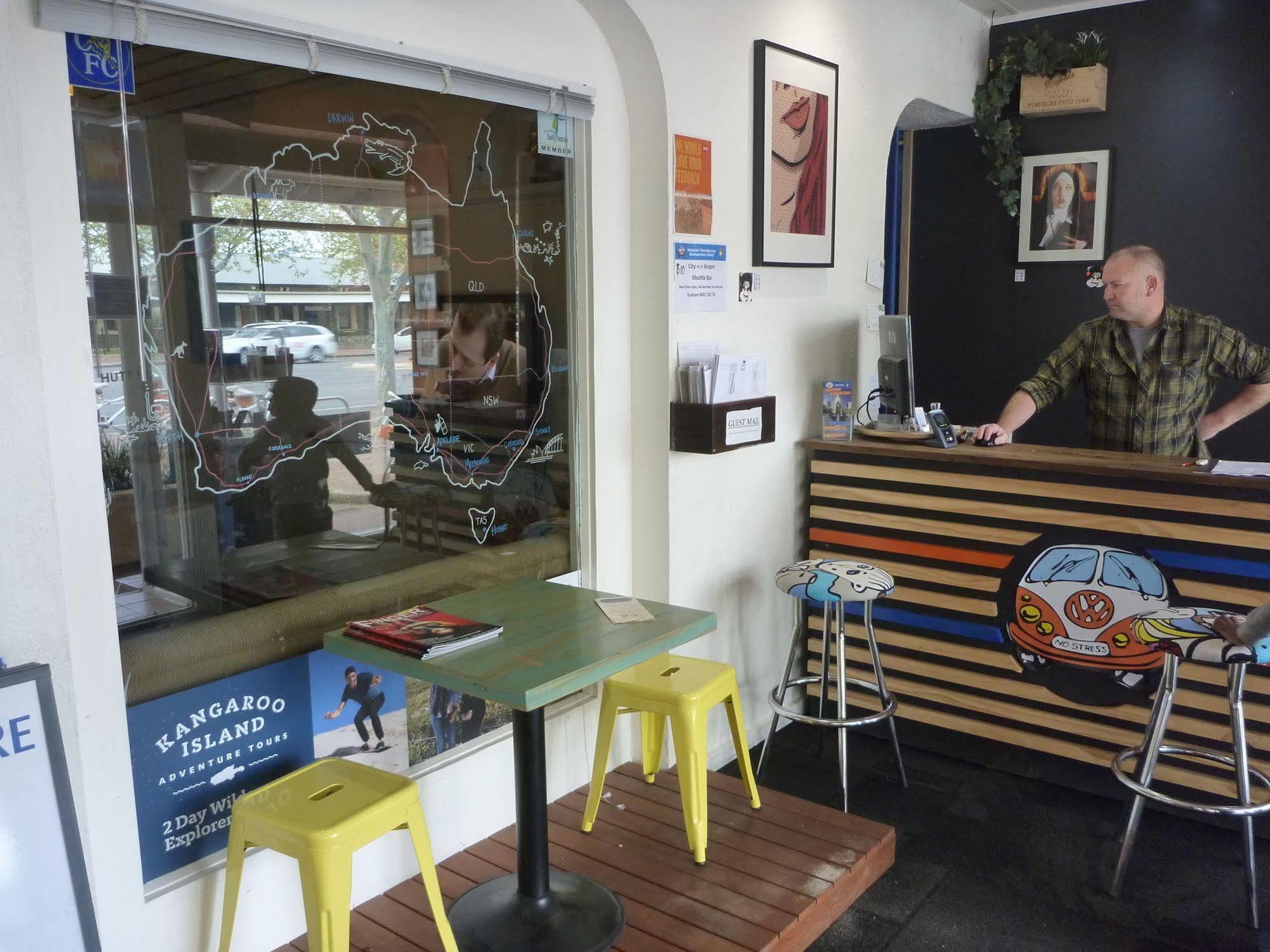 Adelaide Travellers Inn Backpackers Hostel Exterior photo